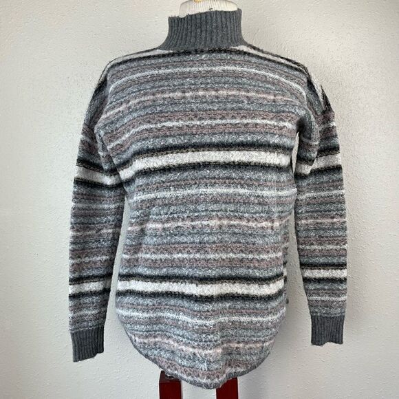 American Eagle Outfitters Mock Neck Sweater Size S EUC - Picture 1 of 8